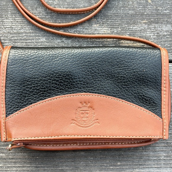 Partners Mervyns Leather Purse - Picture 4 of 11